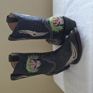 *RARE CORRAL VOODOO Black Embroidered Women's Cowboy Boots